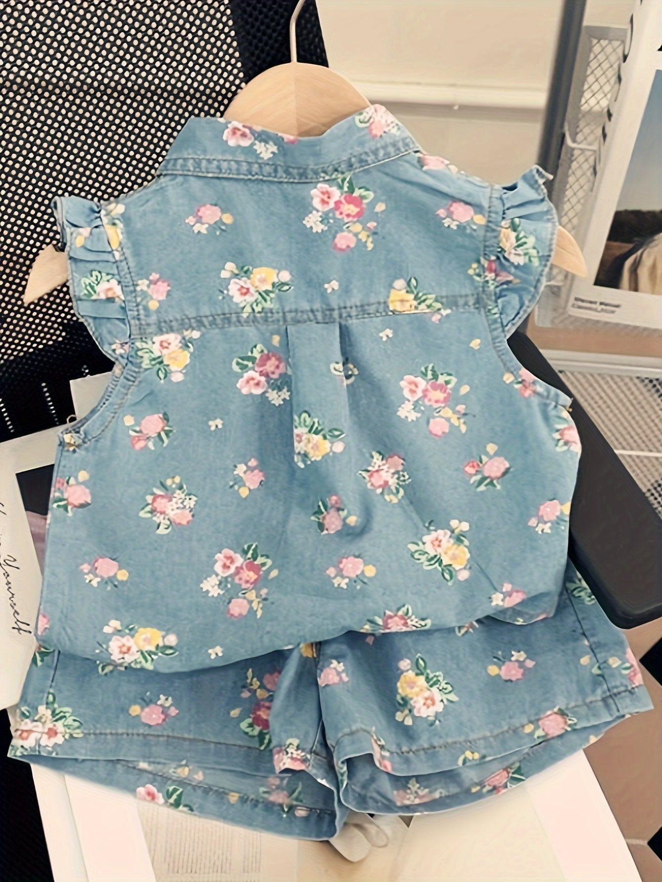 Kids' Denim Outfit Set with Floral Print Short Sleeve Top and Shorts for Toddlers and Children 3-8 Years
