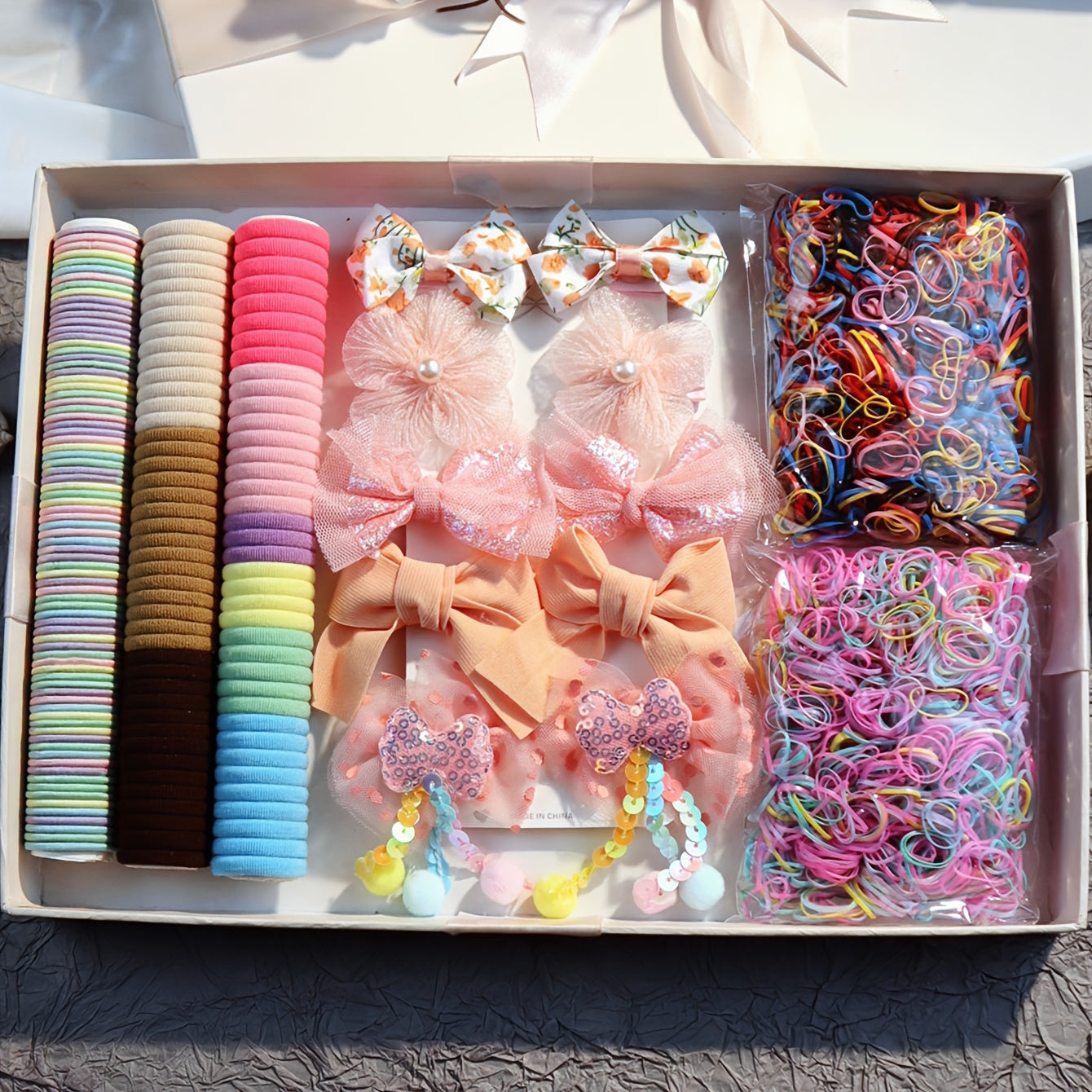 Set of 2160 Hair Ties Headbands and Clips for Women Casual Decoration