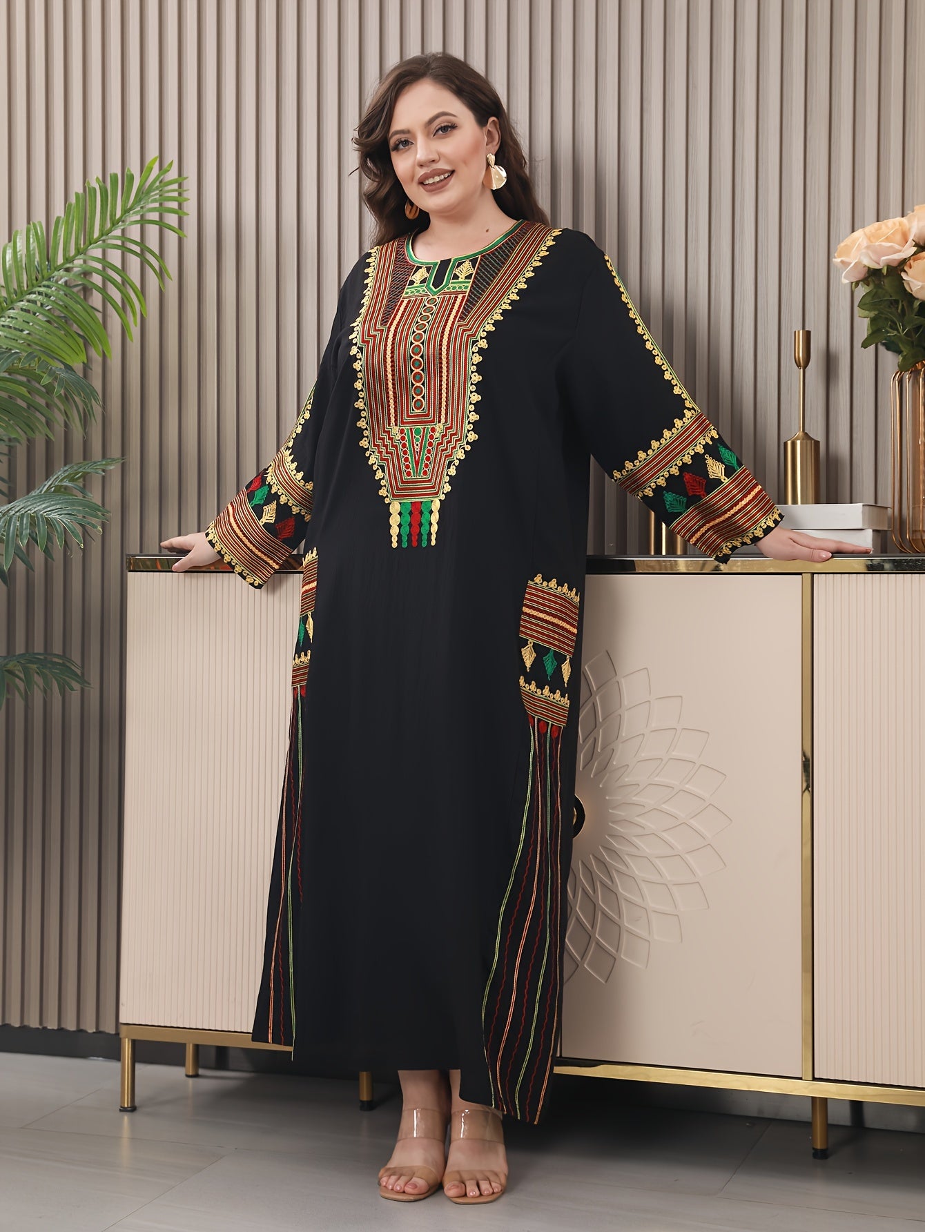 Plus Size Middle Eastern Rayon Kaftan with Embroidery for Summer Mature Women