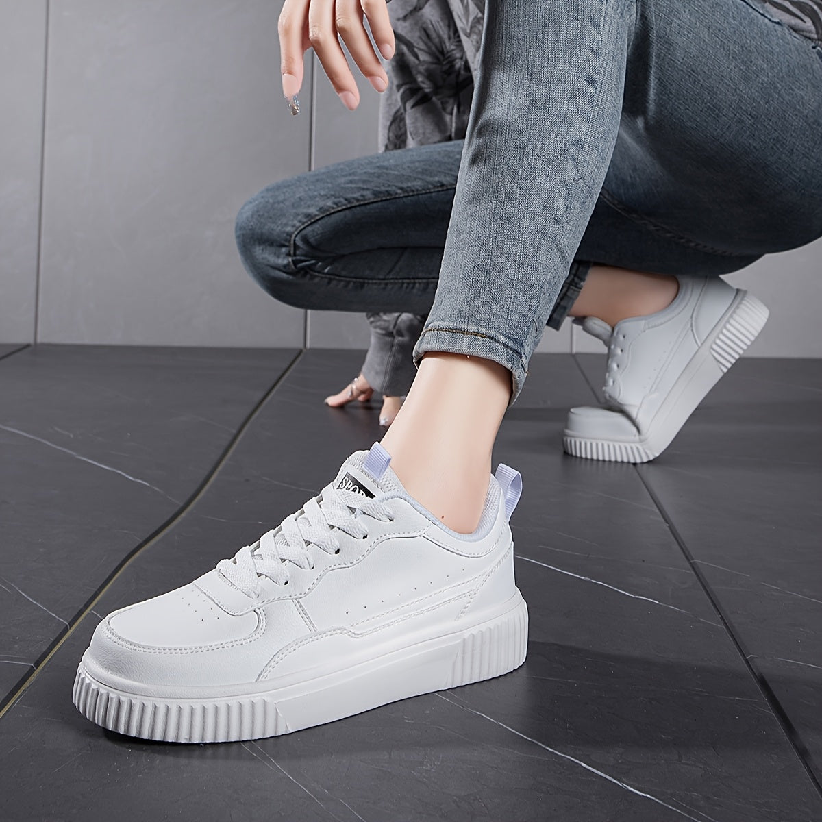 Women's Casual Sneakers Durable EVA Sole Low-Top Lace-Up Running Shoes