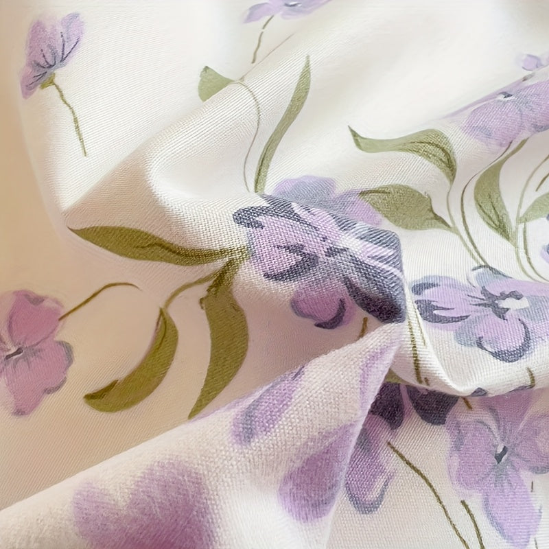 Yumshoq gullar naqshidagi yotoq to'plami, yostiq qoplari bilan birga, nafas oladigan polyesterdan tayyorlangan va zip yopilishi mavjud. Har mavsum uchun mos, yotoqxona va mehmonxonalar uchun mukammal.