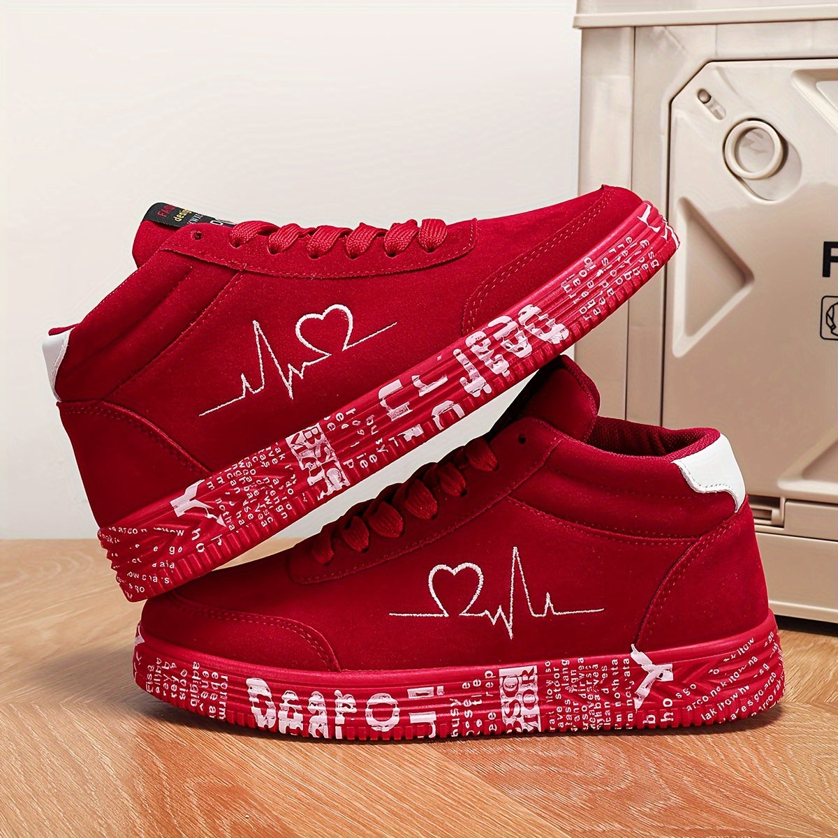 Plus Size Women's Casual Sneakers with Heart Print and Platform Sole