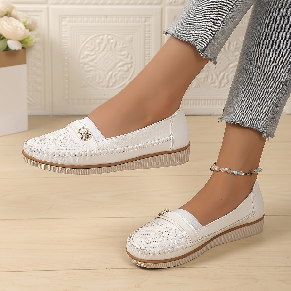 Women's Slip-On Loafers PU Upper Retro Solid Color Casual Shoes