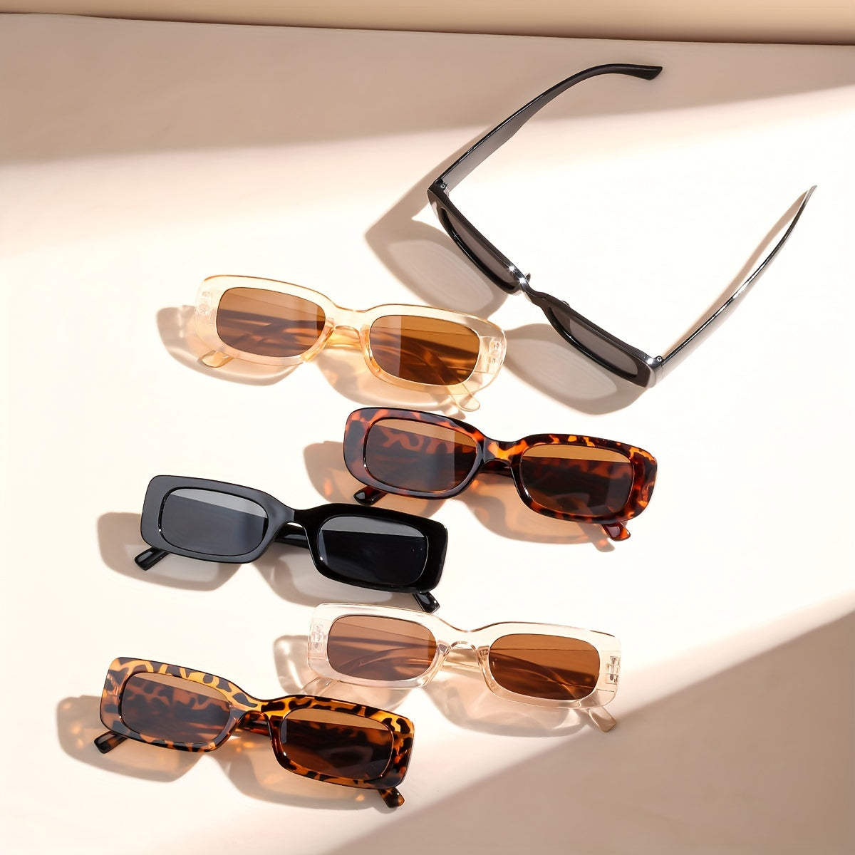 6 ta ayollar uchun moda kvadrat va dumaloq ko‘zoynaklar to‘plami, PC ramkalar va anti-refleksli linzalar bilan