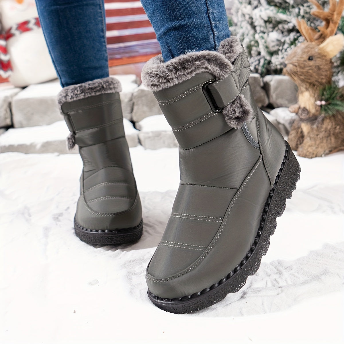 Women's Snow Boots Plush Lined Solid Color Waterproof Cold Weather