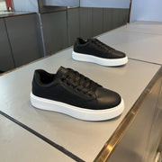 Мужские кроссовки-скейт с однотонной шнуровкой и нескользящей подошвой из ПВХ для прогулок в любое время года