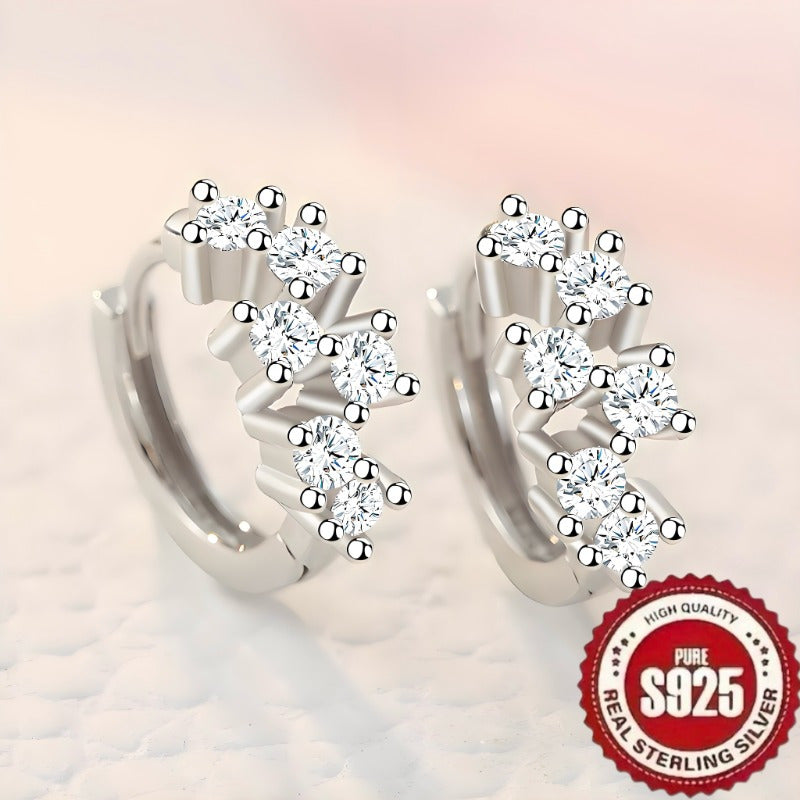 1 juft S925 sterling kumush bilakuzuk zamonaviy, retro va nozik dizaynga ega.