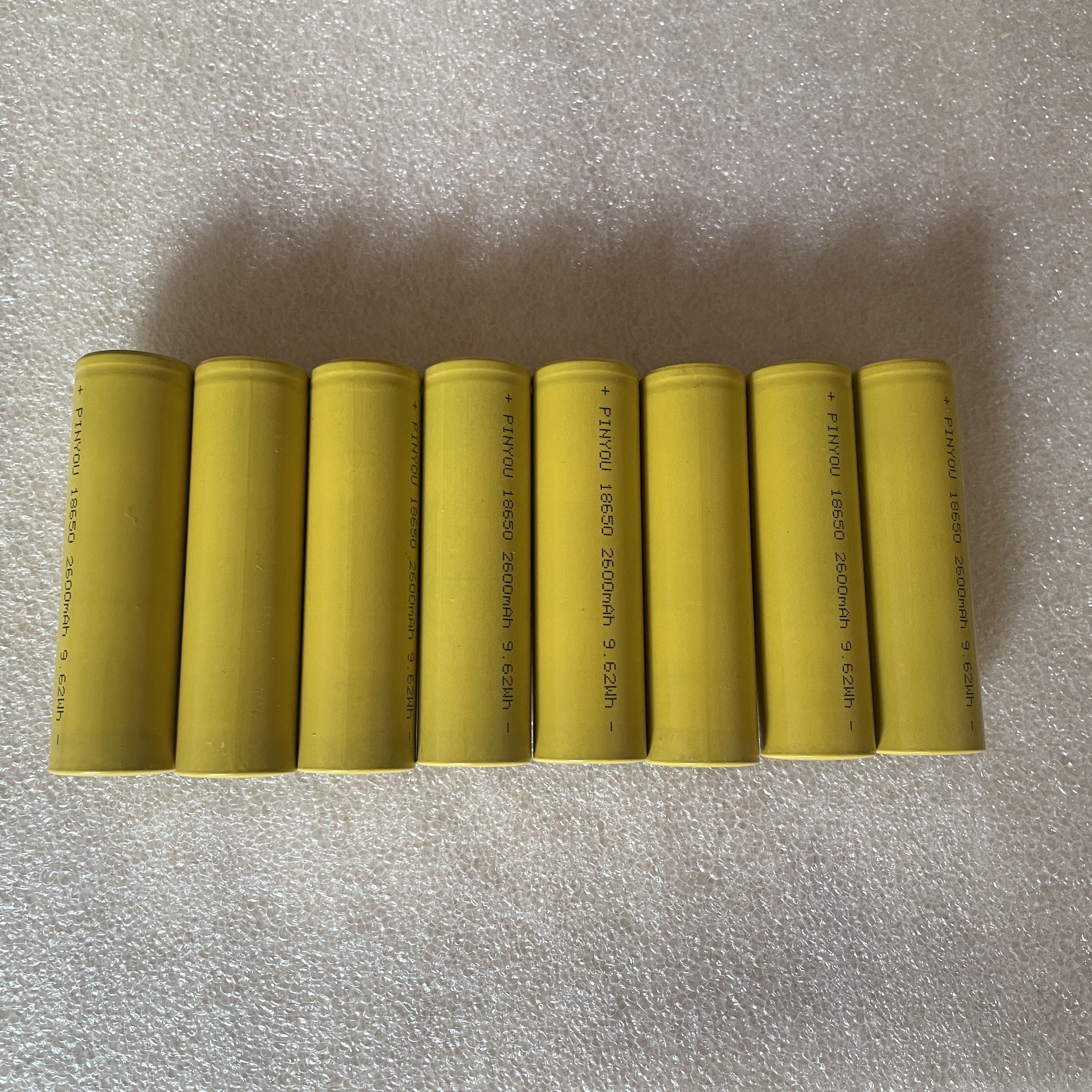 18650 Lithium Batareya 2600mAh 5C chiqarish Qayta tiklanadigan quvvat elementi