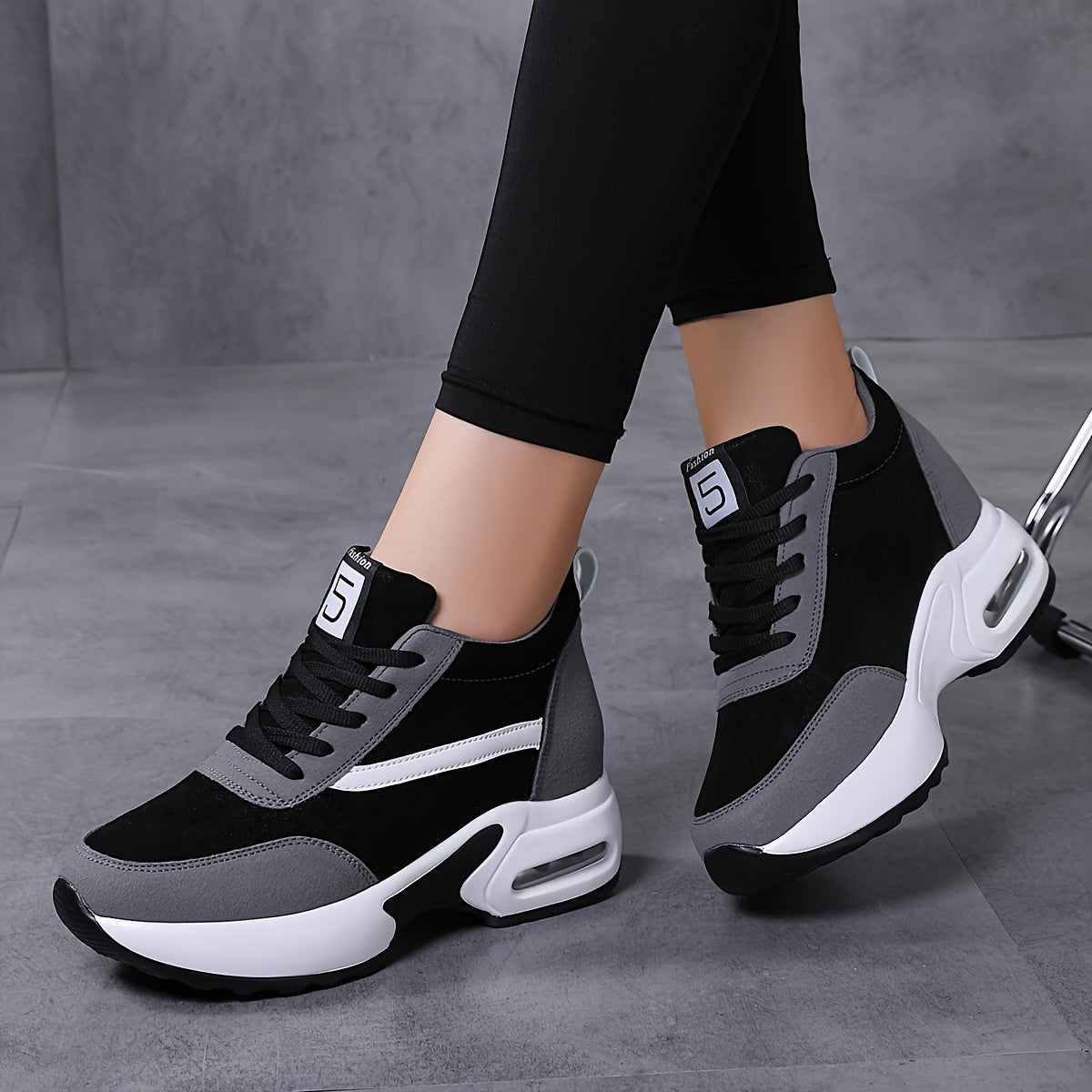 Women's Chunky Lace-Up Sneakers with Air Cushion and Hidden Heel for Outdoor Walking