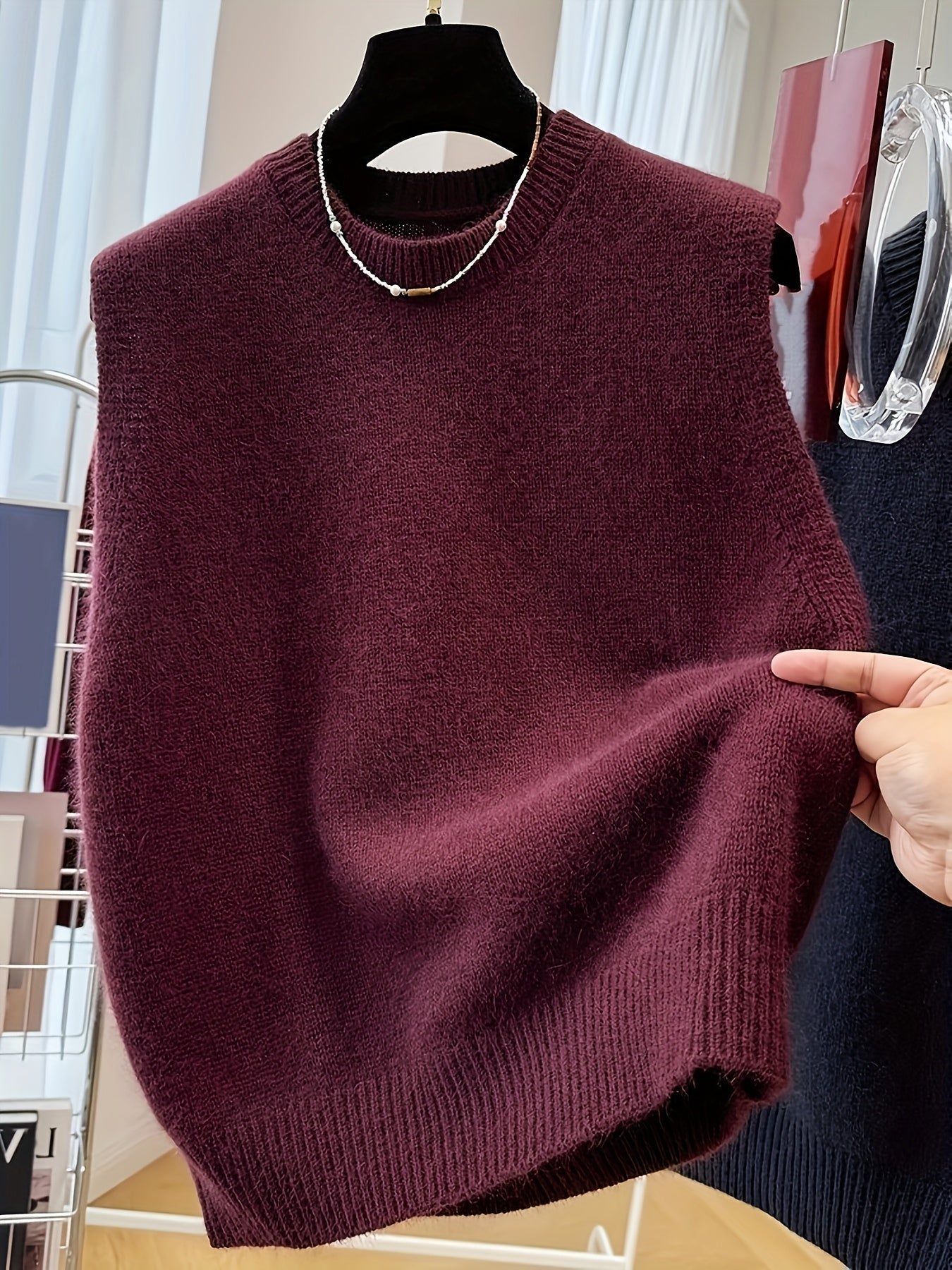 Women's Red Sleeveless Knit Vest with Crew Neck Made of Polyester for Spring and Fall