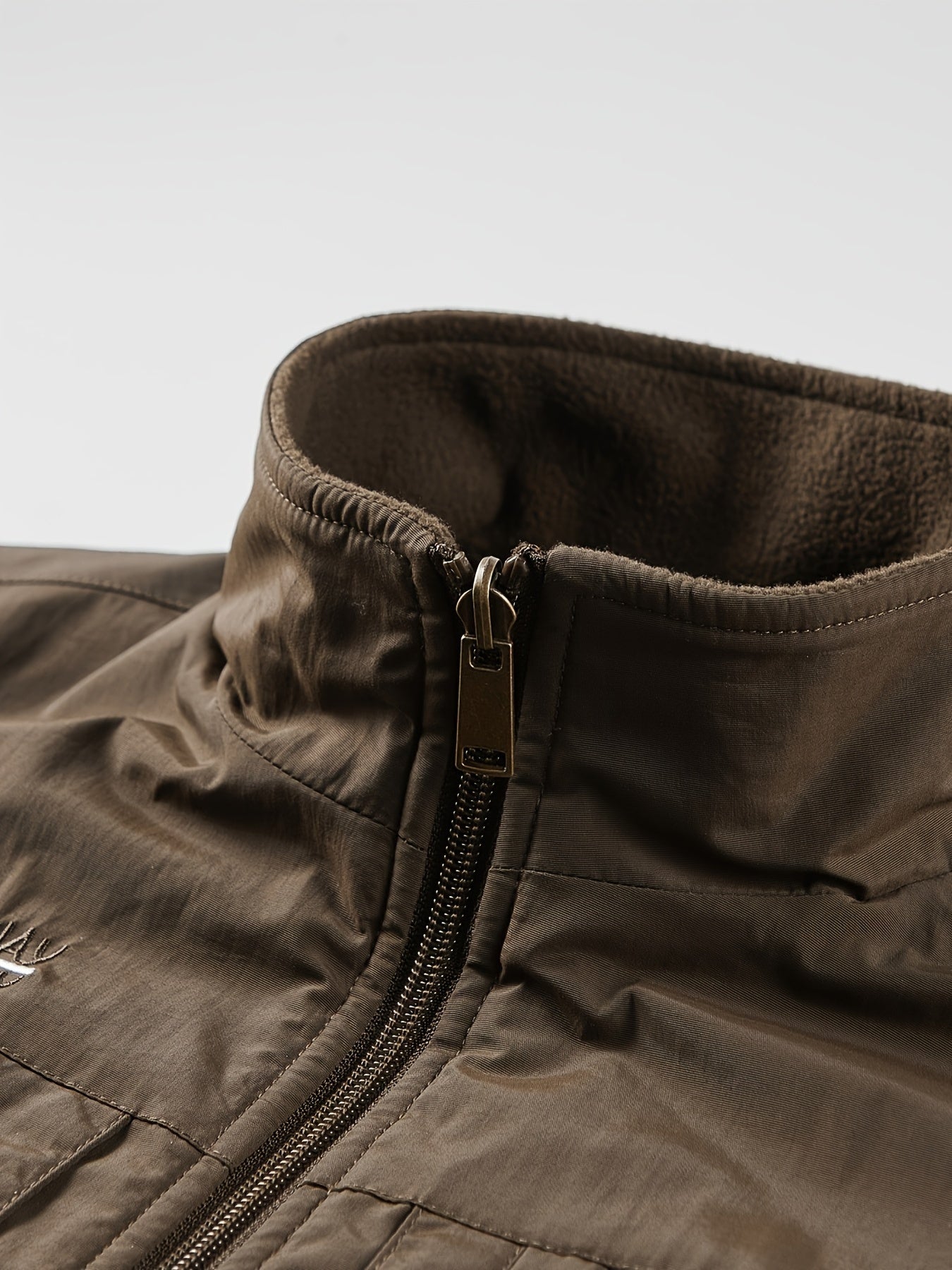 Men's Nylon Casual Zip Up Vest for Spring and Fall Outdoor Wear