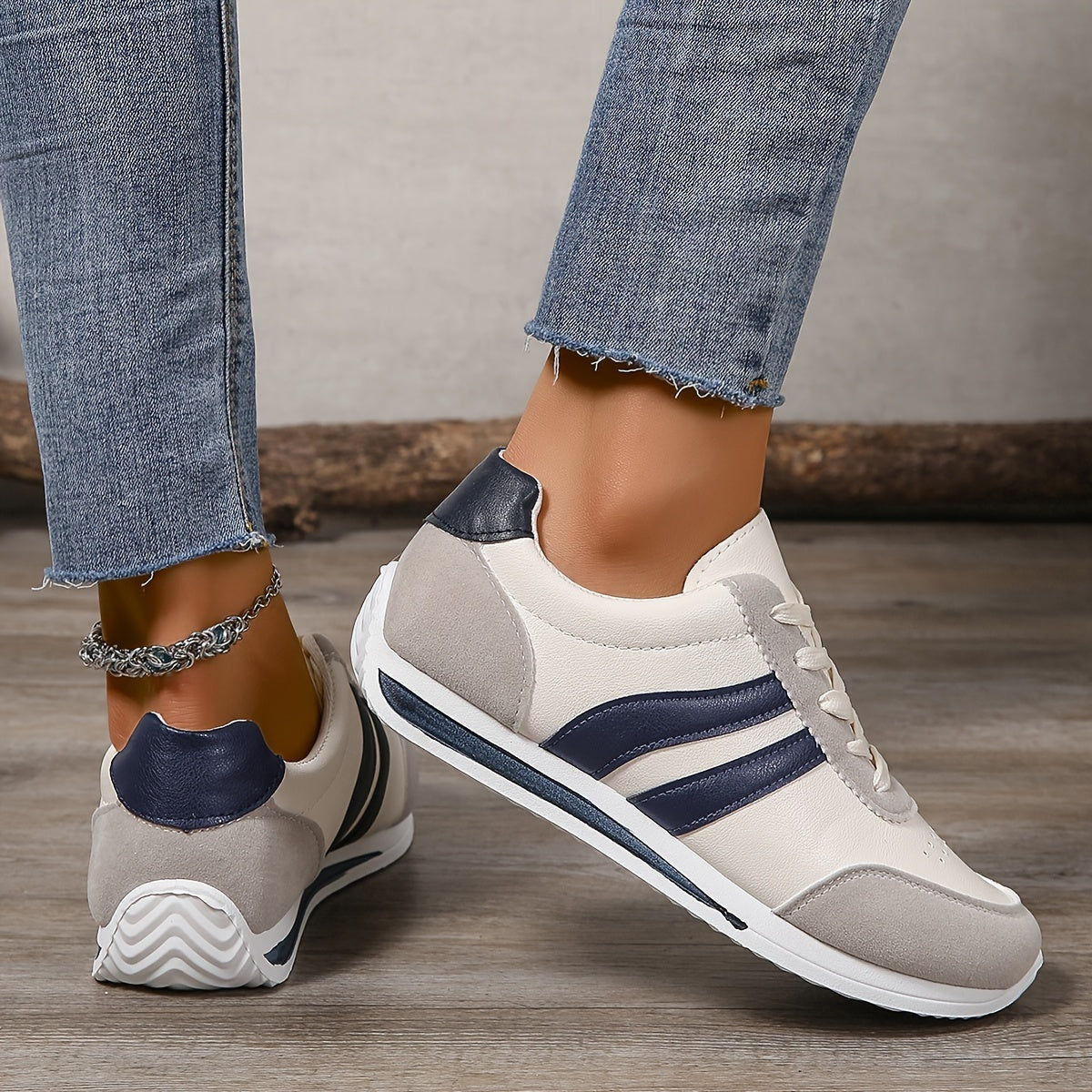Women's Lightweight Low-Top Sneakers White Navy Red Casual Running Walking