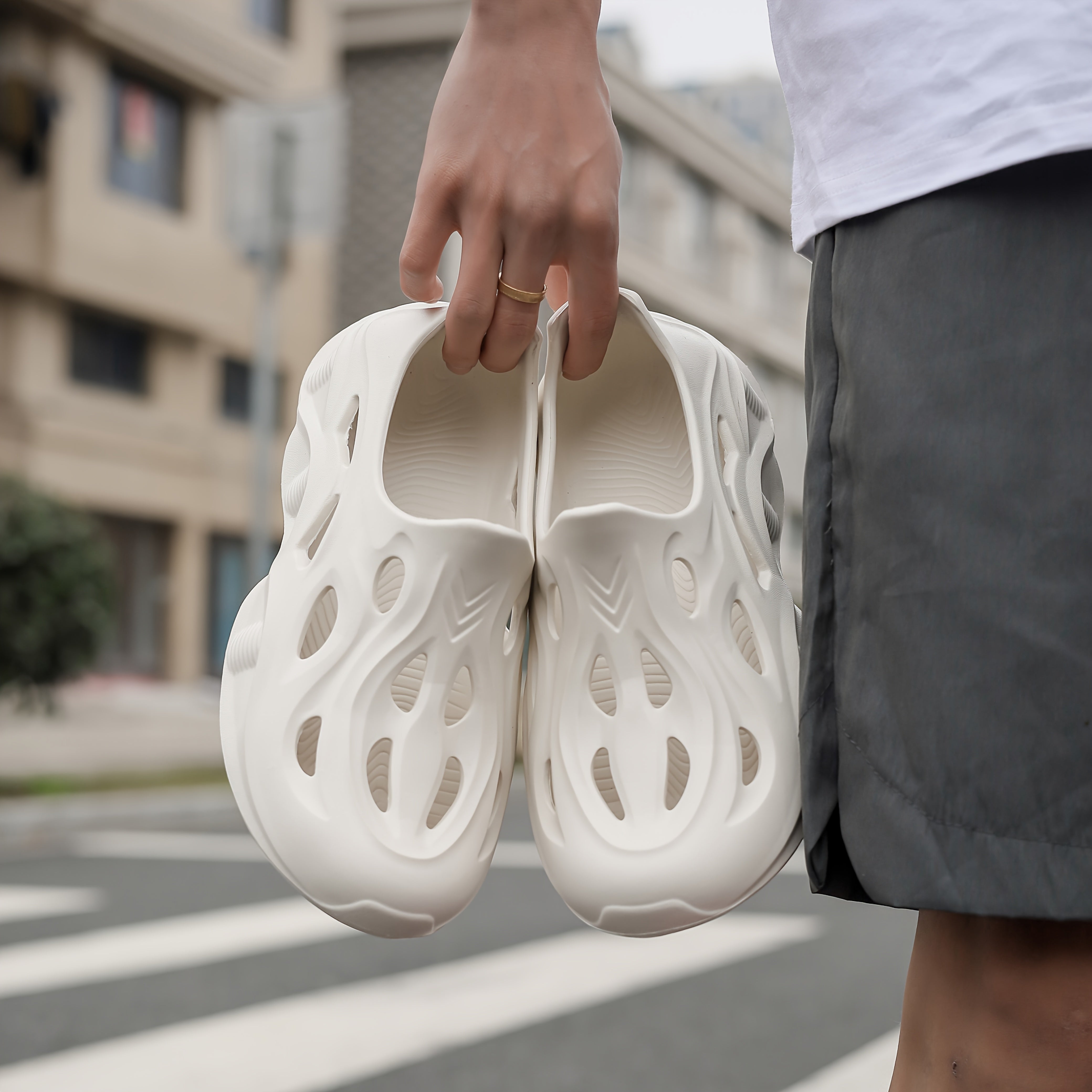 Unisex Breathable EVA Clogs Soft Comfortable Casual Outdoor Beach Footwear