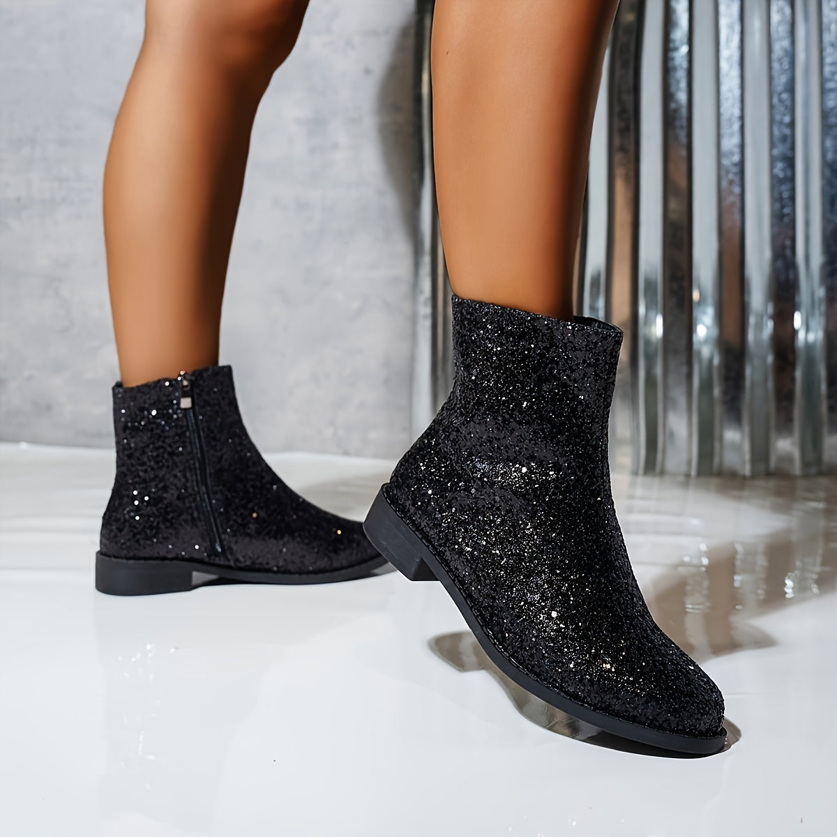 Women's Plus Size Short Sequin-Decorated Chelsea Boots with Zipper and Chunky Heel