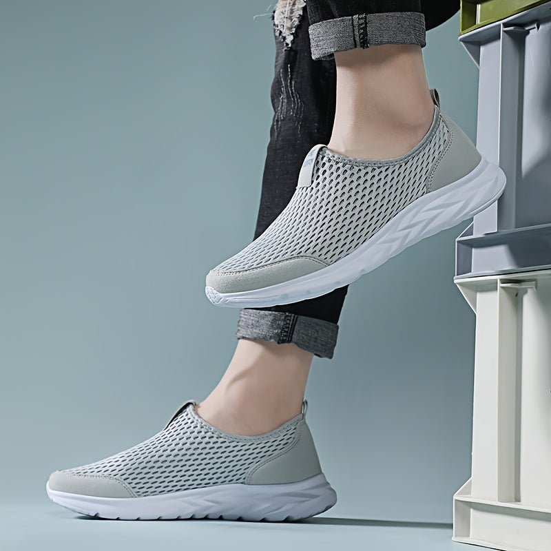 Men's Breathable Knit Sneakers with Non-Slip Sole and Comfort Inner Lining for All-Season Outdoor Casual Wear