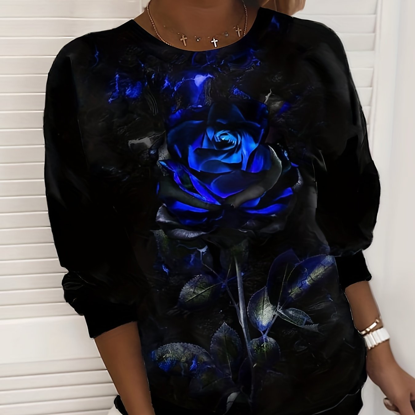 Sudadera de manga larga con estampado de rosa gótica para mujer de tallas grandes