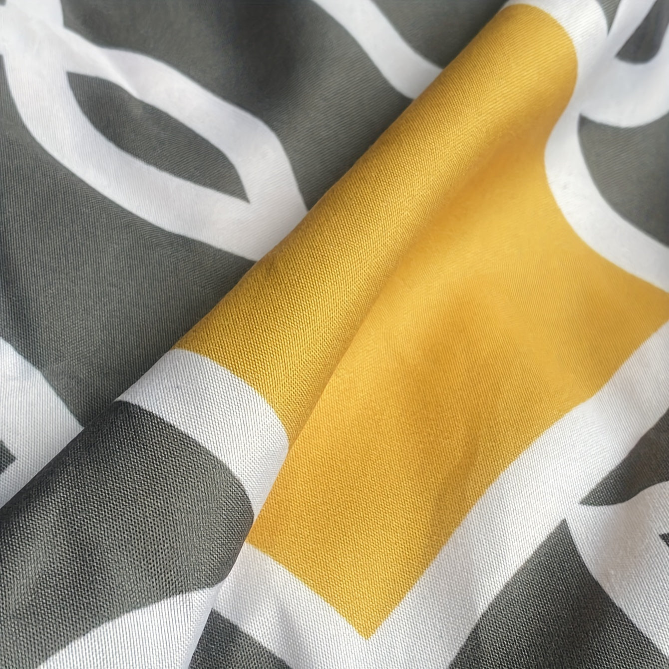 Set of 2 Irregular Pattern Pillowcases Soft Breathable Fabric for Bedroom Sofa Decor