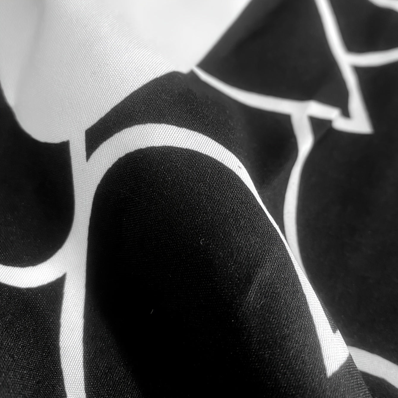 Breathable Love Pattern Pillowcases Set of 2 for Bedroom Sofa Decorative Fabric