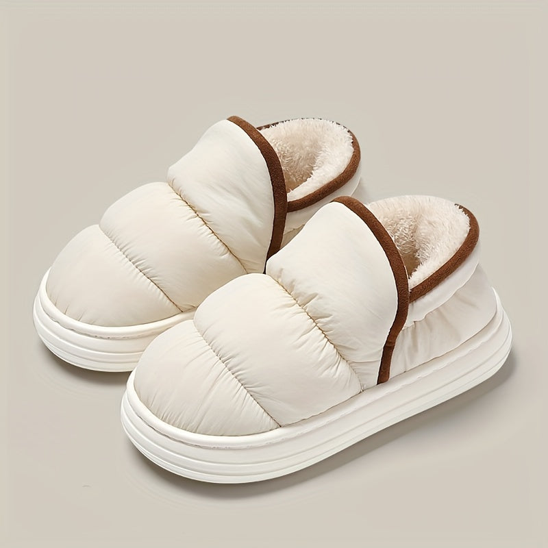 Ayollar erkaklar uchun mo'ljallangan, qalin paxta bilan qoplangan qishki ichki va tashqi botinkalar, bir xil rang