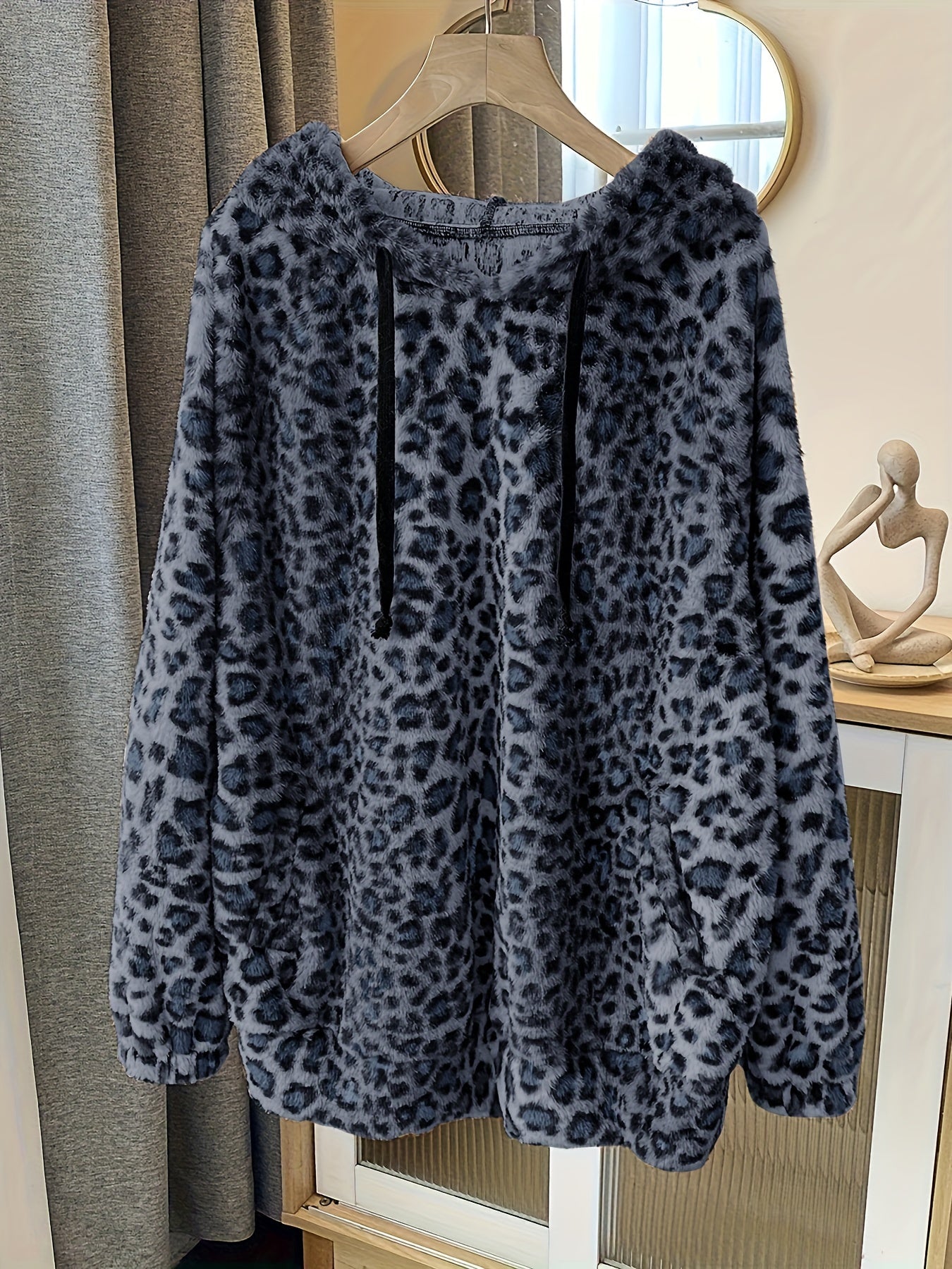 Women's Plus Size Leopard Print Fleece Hoodie with Pockets and Drawstring