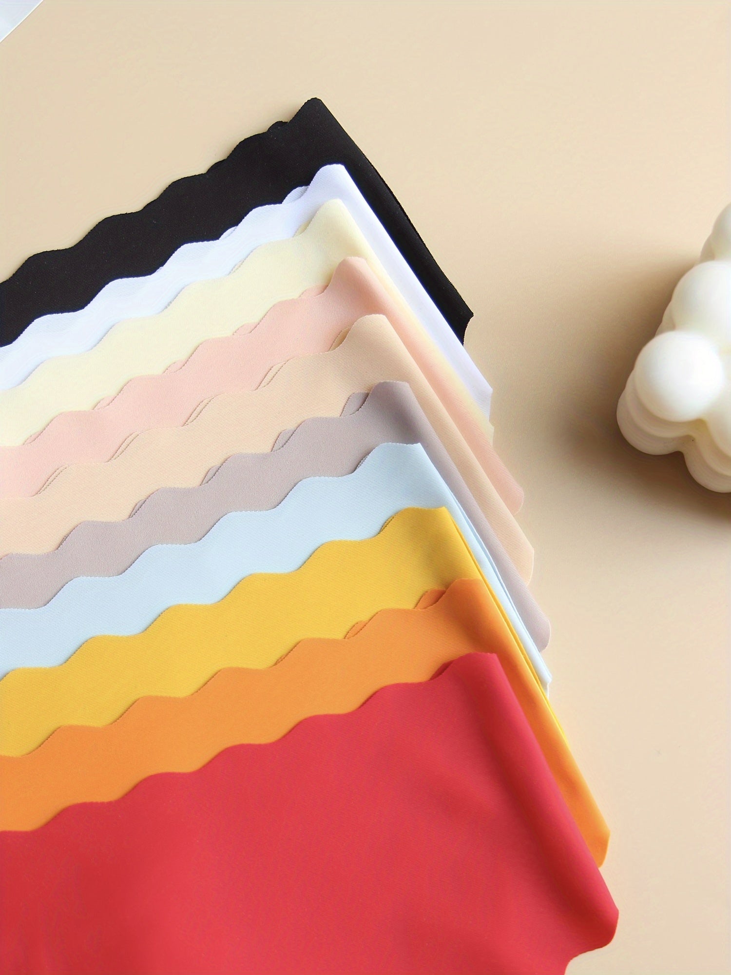 Seamless Women's Scallop Trim Panties Breathable Comfortable Underwear