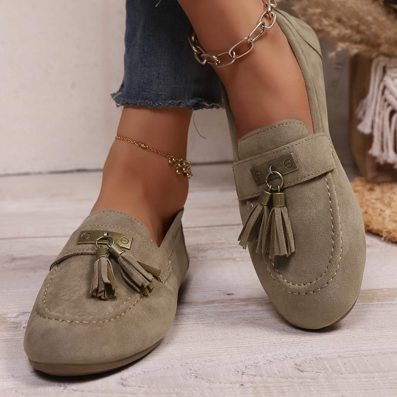 Women's Slip-On Loafers Non-Slip TPR Sole Floral Tassel Cushioned Insole