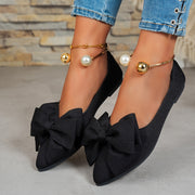 Bailarinas negras de punta con lazo y correa ajustable para mujer