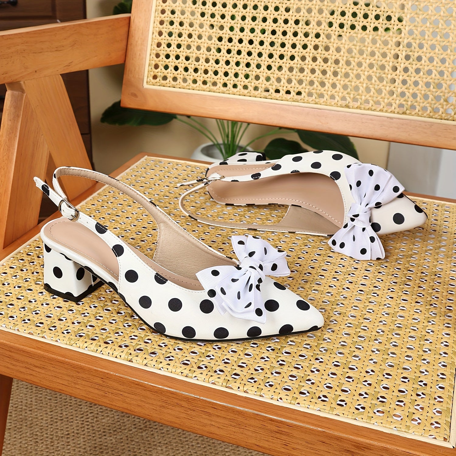 Women's Polka Dot Bow Pointed Toe Mid-Heel Pumps White Black Fabric