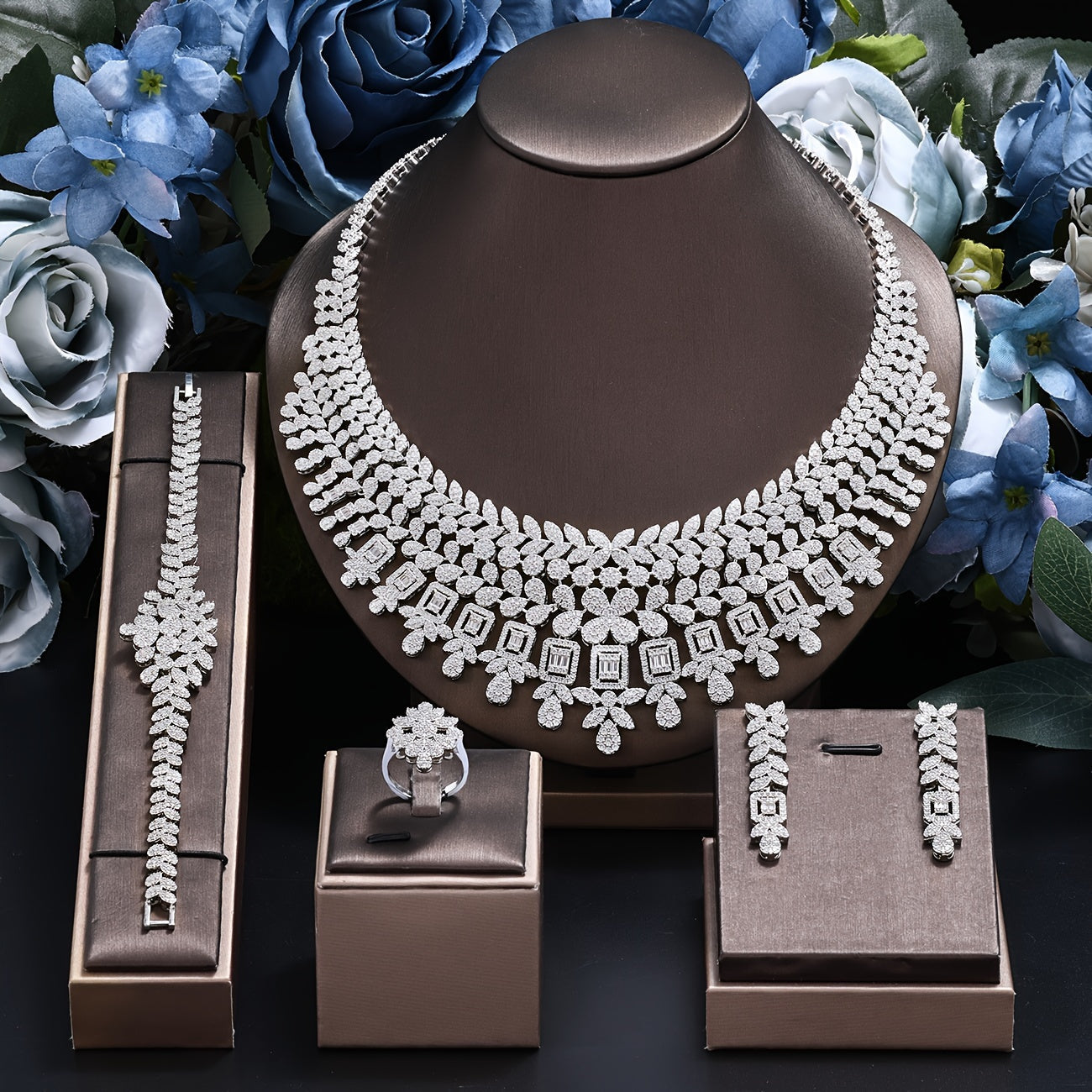 Yuvdoʻzlik zargarlik toʻplami Arabesk uslubida toʻy aksessuarlari taqinchoq, quloq taqinchoq, uzuk, bilaguzuk ayollar uchun