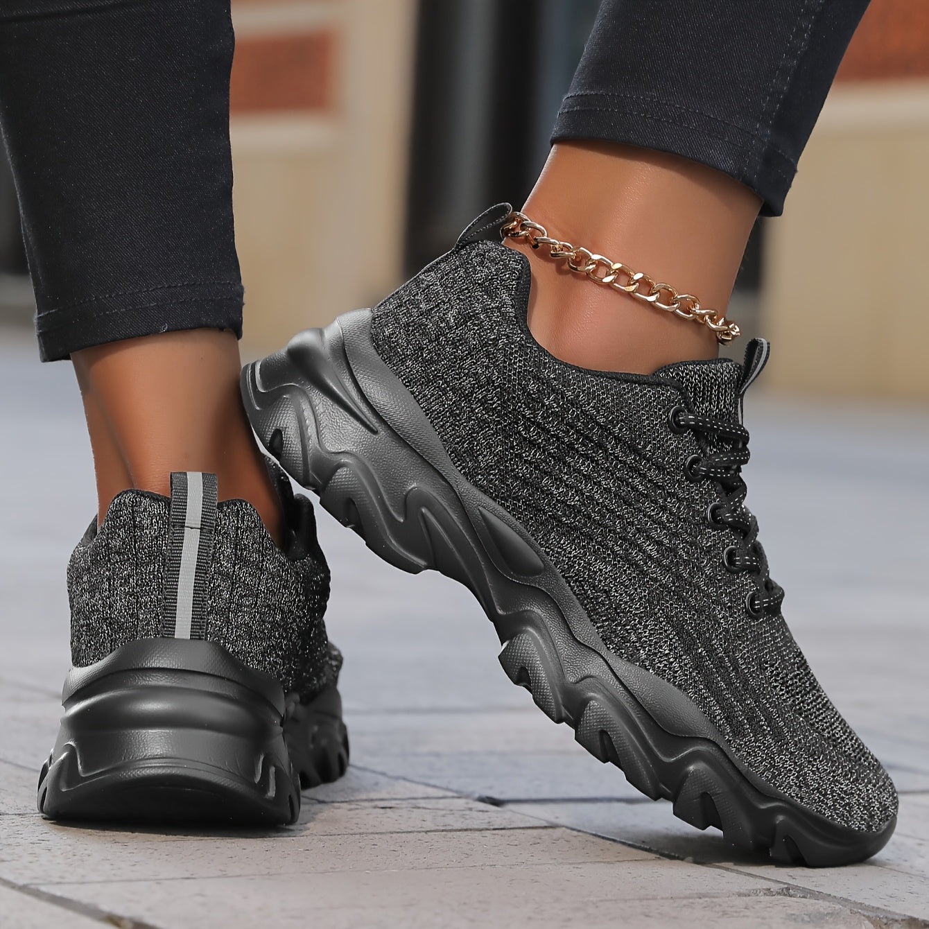 Women's Breathable Knit Platform Sneakers Casual Lace-Up Outdoor Shoes