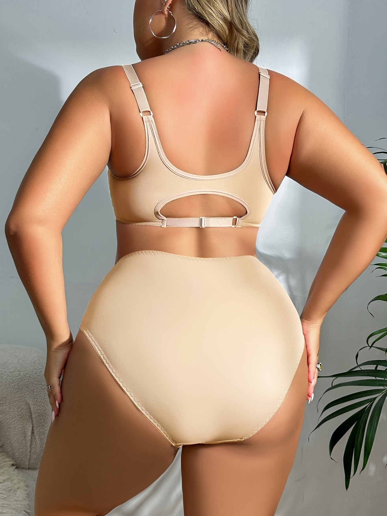 Conjunto de lencería de nylon sin costuras en tallas grandes con sujetador y bragas de cierre frontal, color sólido