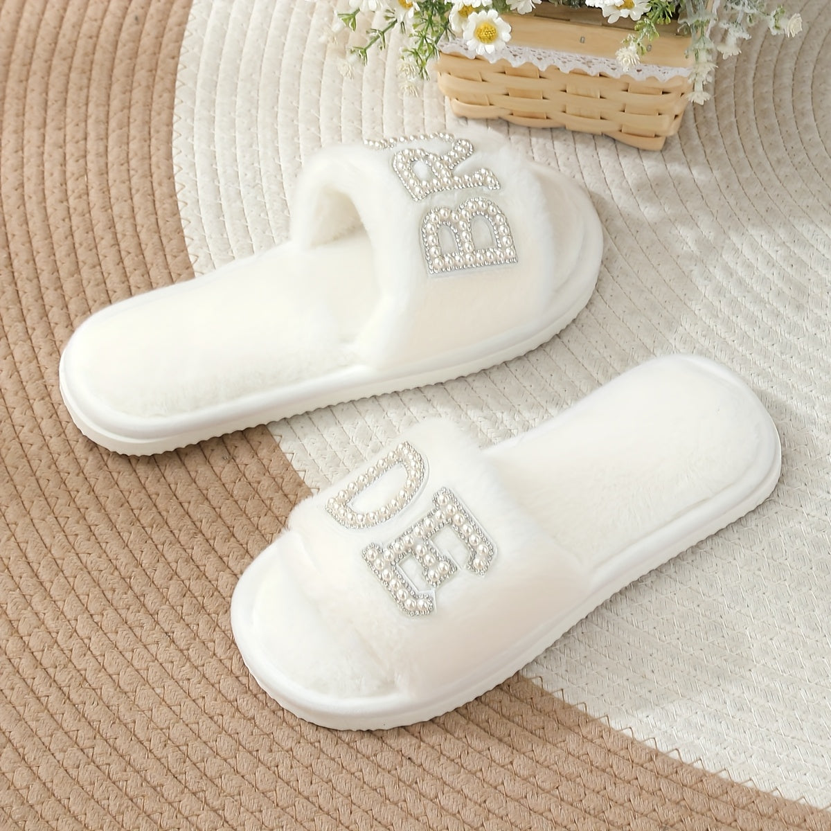 Women Pearl Letter "Better" Decor Plush Open-Toe Slides for Home and Outdoors