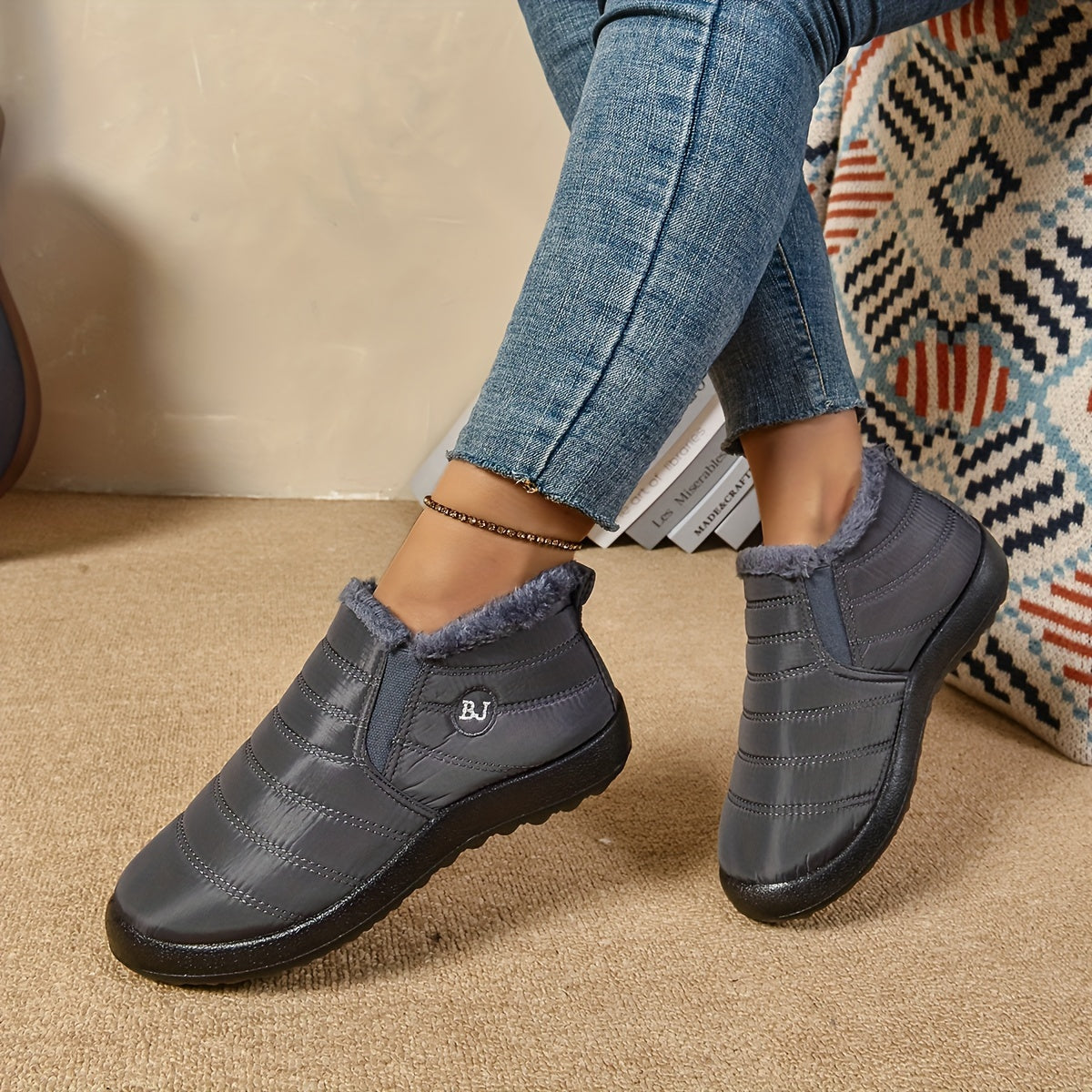 Unisex Fleece-Lined Winter Snow Boots Anti-Slip Ankle Shoes with Thick Sole