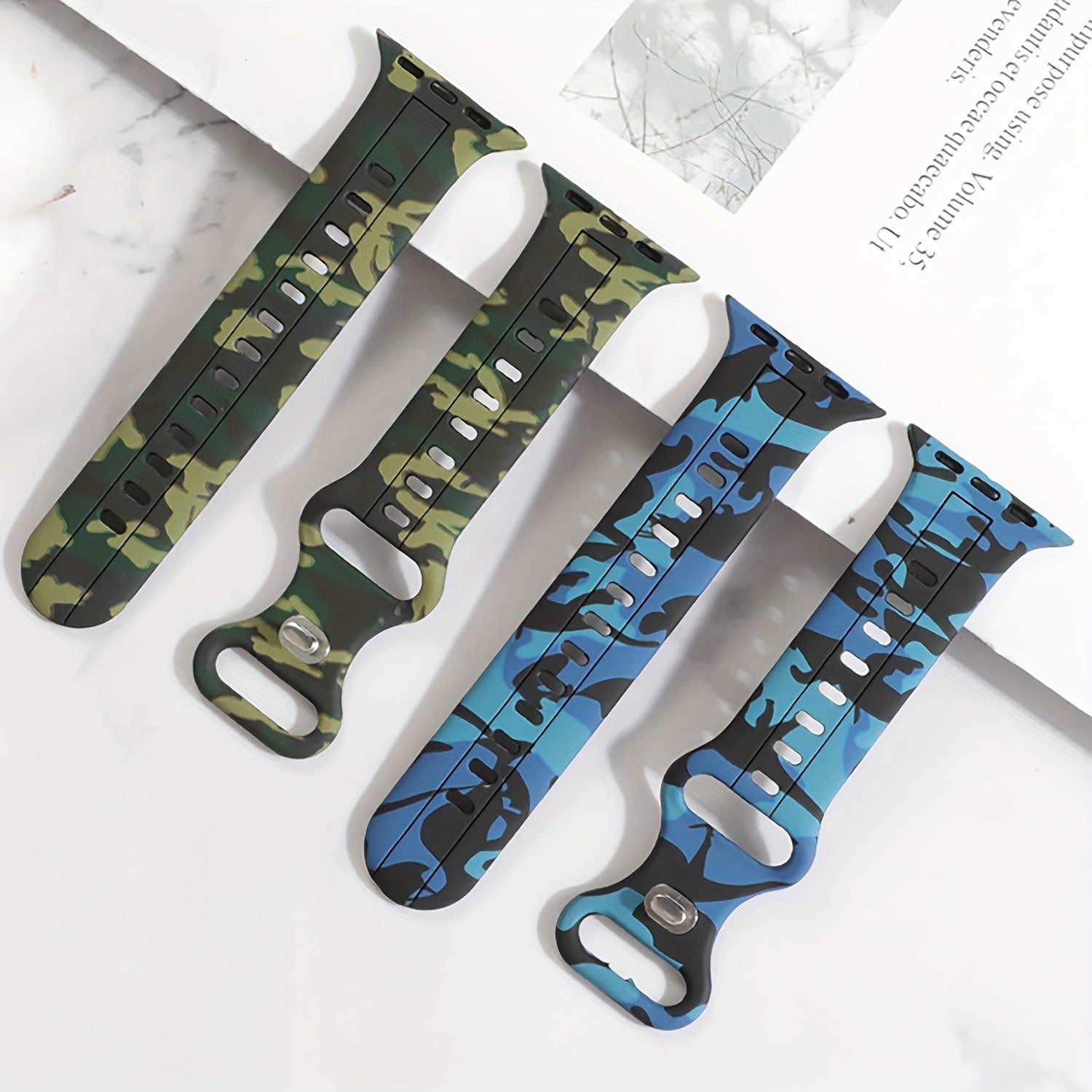 Ko'p rangli kamuflyaj silikondan yasalgan sport tasmasi IWatch Series 9-1 SE uchun, suv o'tkazmaydigan, terga chidamli, qulay, mustahkam, metall sozlash teshigi bilan, kapalak dumiga o'xshash dizayn.