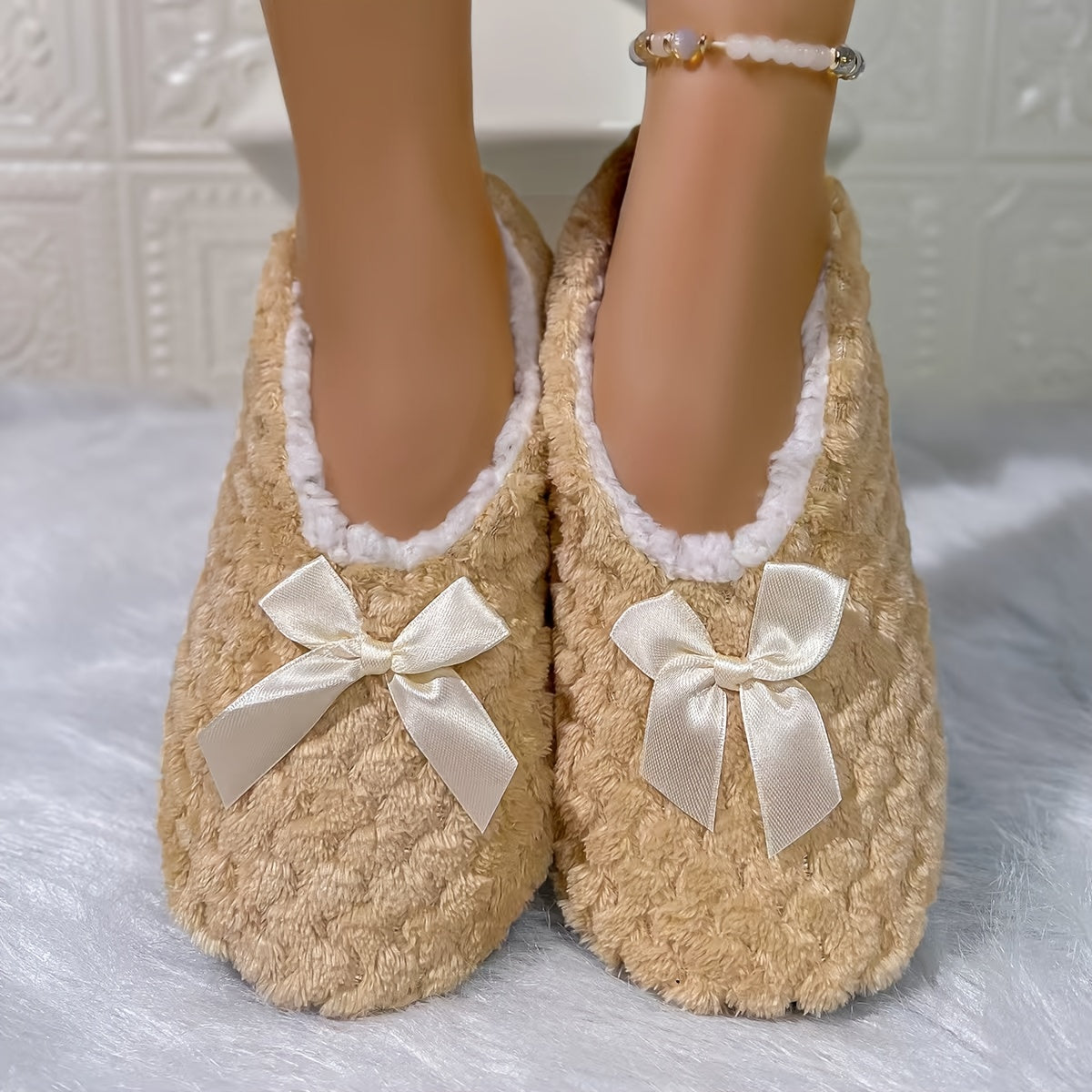 Women's Slip-On Indoor Slippers - Non-Slip Soft Fabric Cozy Black