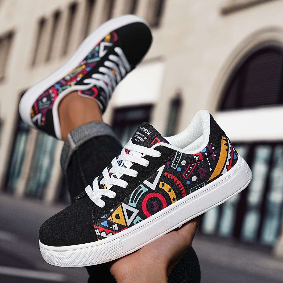 Men's Skate Shoes Non-Slip Sole Lightweight Casual Street Style Sneakers for Outdoor Activities