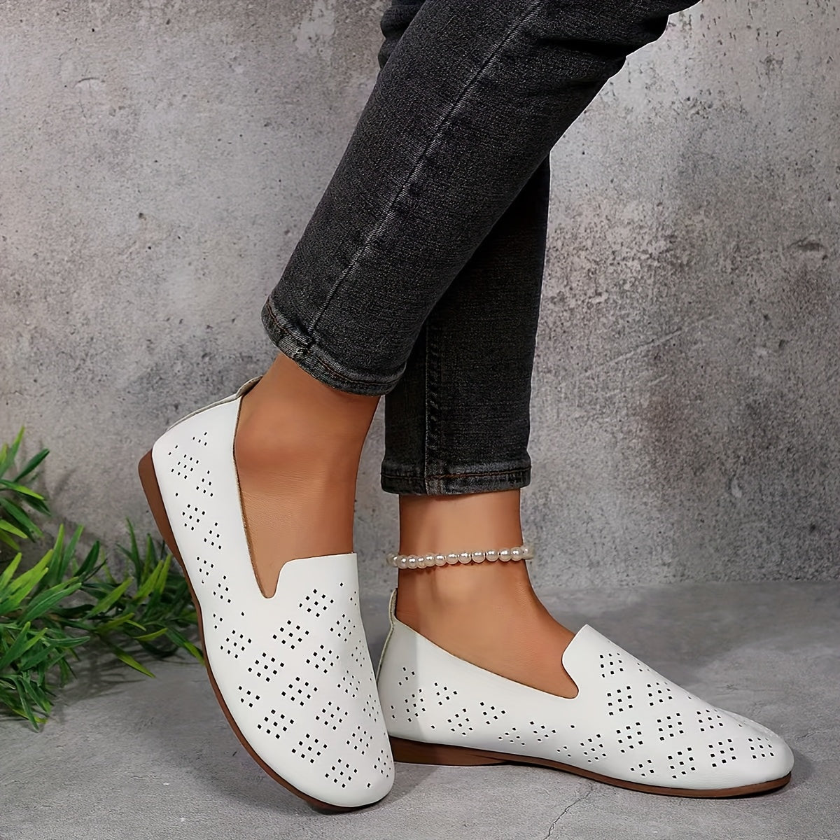 Ladies Flat Shoes Summer Breathable Microfiber Comfort Casual Flats