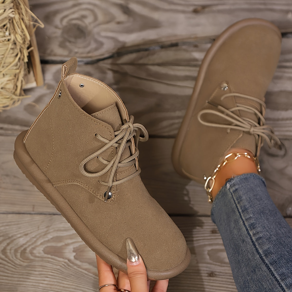 Women's Vintage-Inspired Thick Sole Combat Boots Lace-Up Ankle Brown