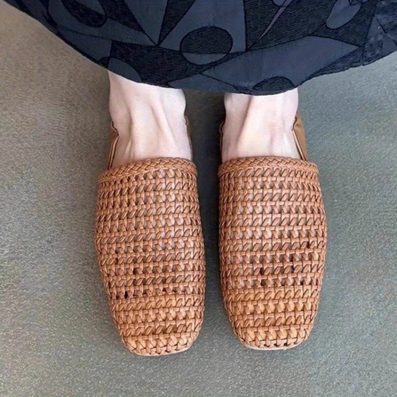 Ayollar uchun to'qilgan oson kiyiladigan mokasinalar mikrotoʻqimachilik nafas oladigan, sirpanmaydigan yozgi poyabzal