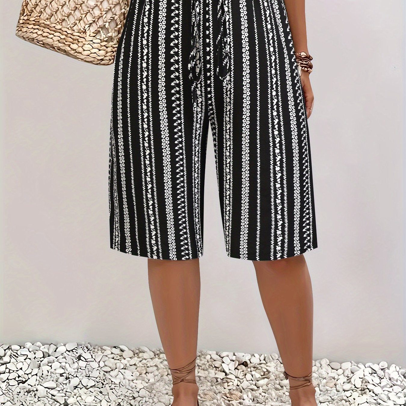 Шорты для женщин больших размеров с черно-белым геометрическим принтом, повседневные, средней длины