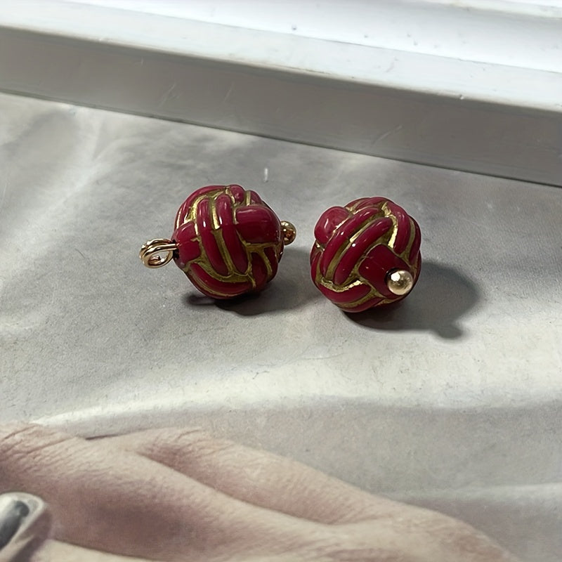 Zargarlik uchun oltin detallari bilan 12 ta vintage uslubidagi dumaloq plastmassa tugmachalar to'plami