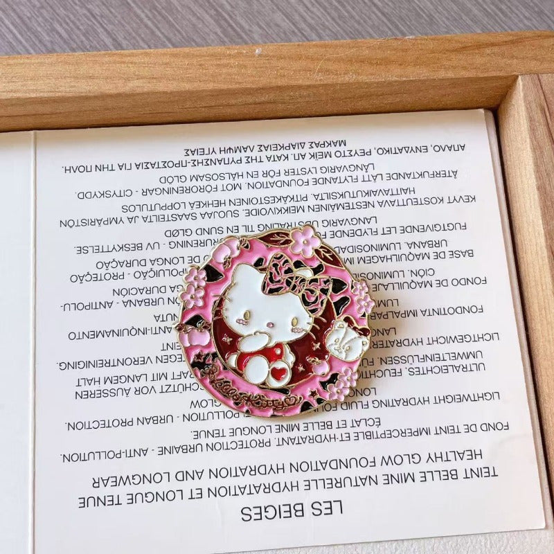 Bolalar va kattalar uchun Hello Kitty va Do'stlar multfilm qahramonlari bilan taqiladigan emal pinlar to'plami