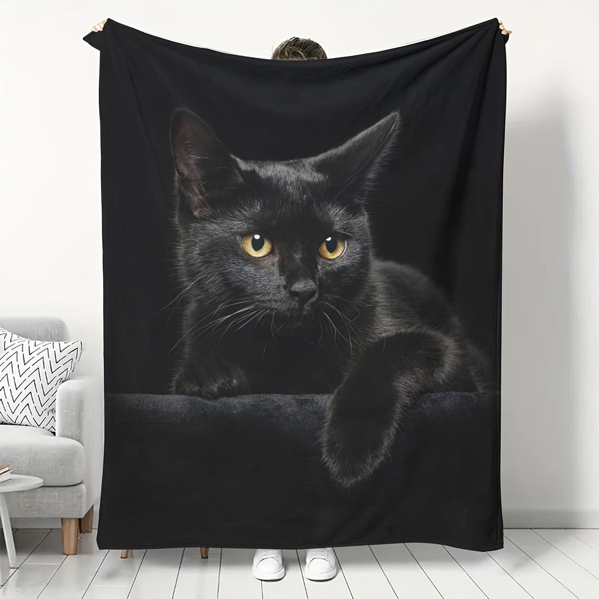 Flannel Fleece Throw Blanket with Geometric Animal Pattern for All Seasons Machine Washable Polyester