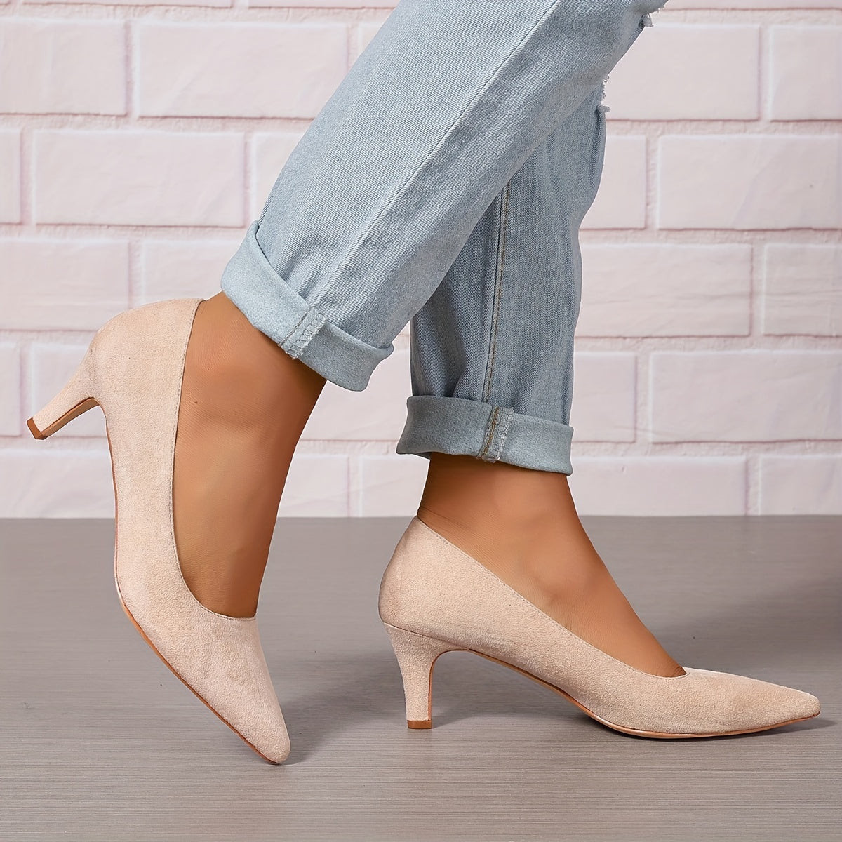 Women's Solid Color Pointed Toe Slip-On Court Pumps for Office and Formal Wear