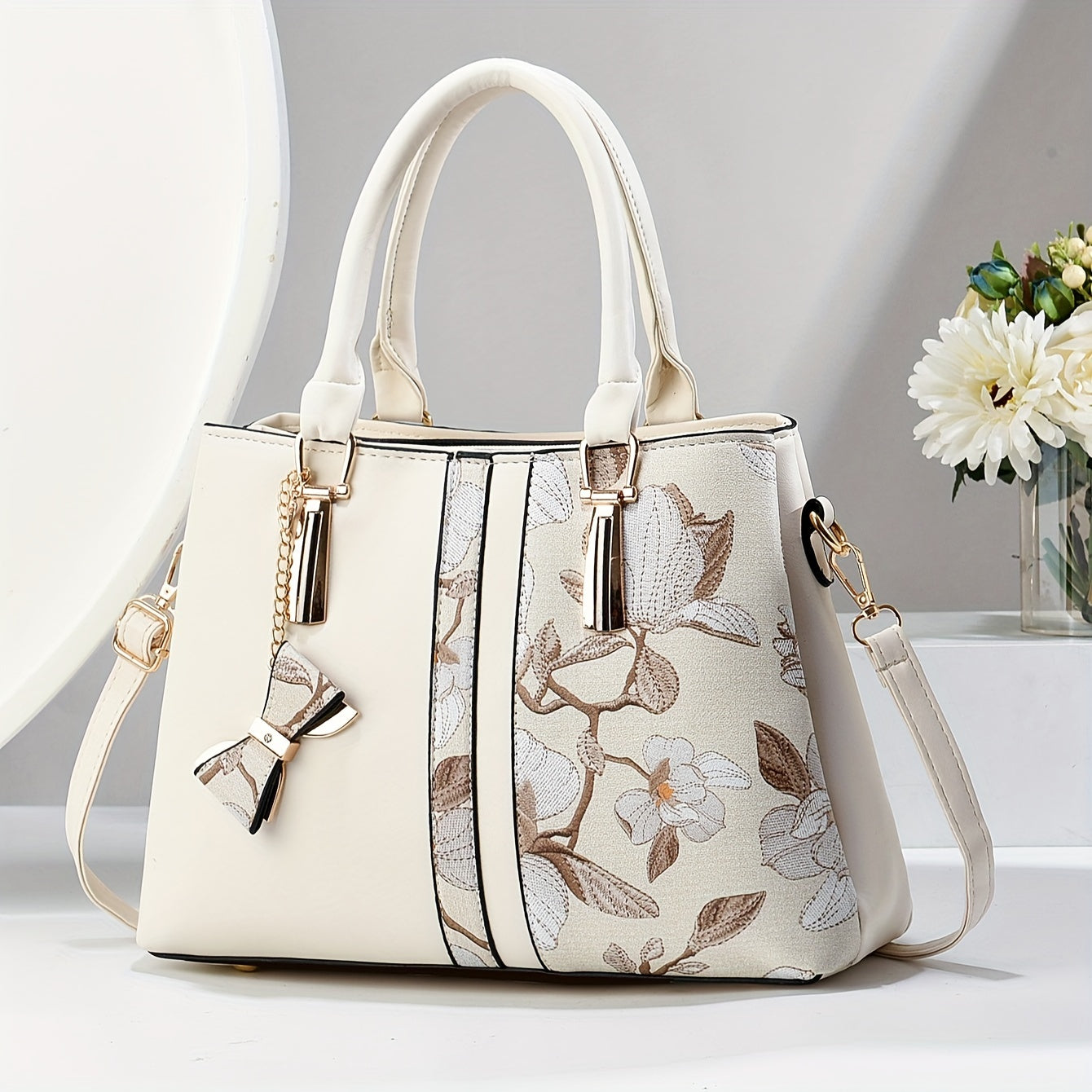 Стильная сумка-тоут с цветочным принтом для женщин с 3-слойным дизайном, карманами, застежкой на молнии и прочным PU-материалом в цветах хаки, кремовом, зеленом, синем, черном.
