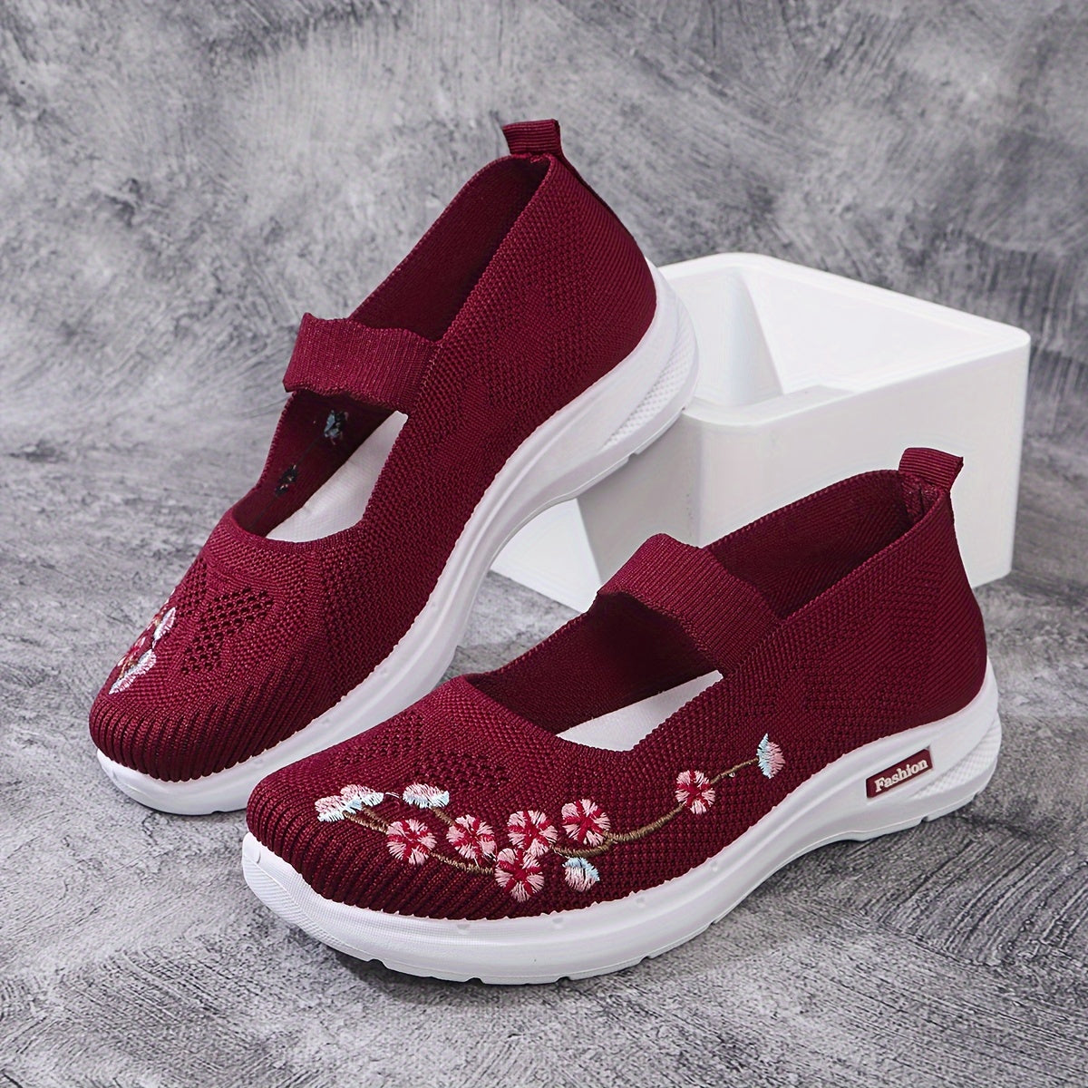 Women's Breathable Casual Sneakers with Lightweight Fabric and Soft PU Sole