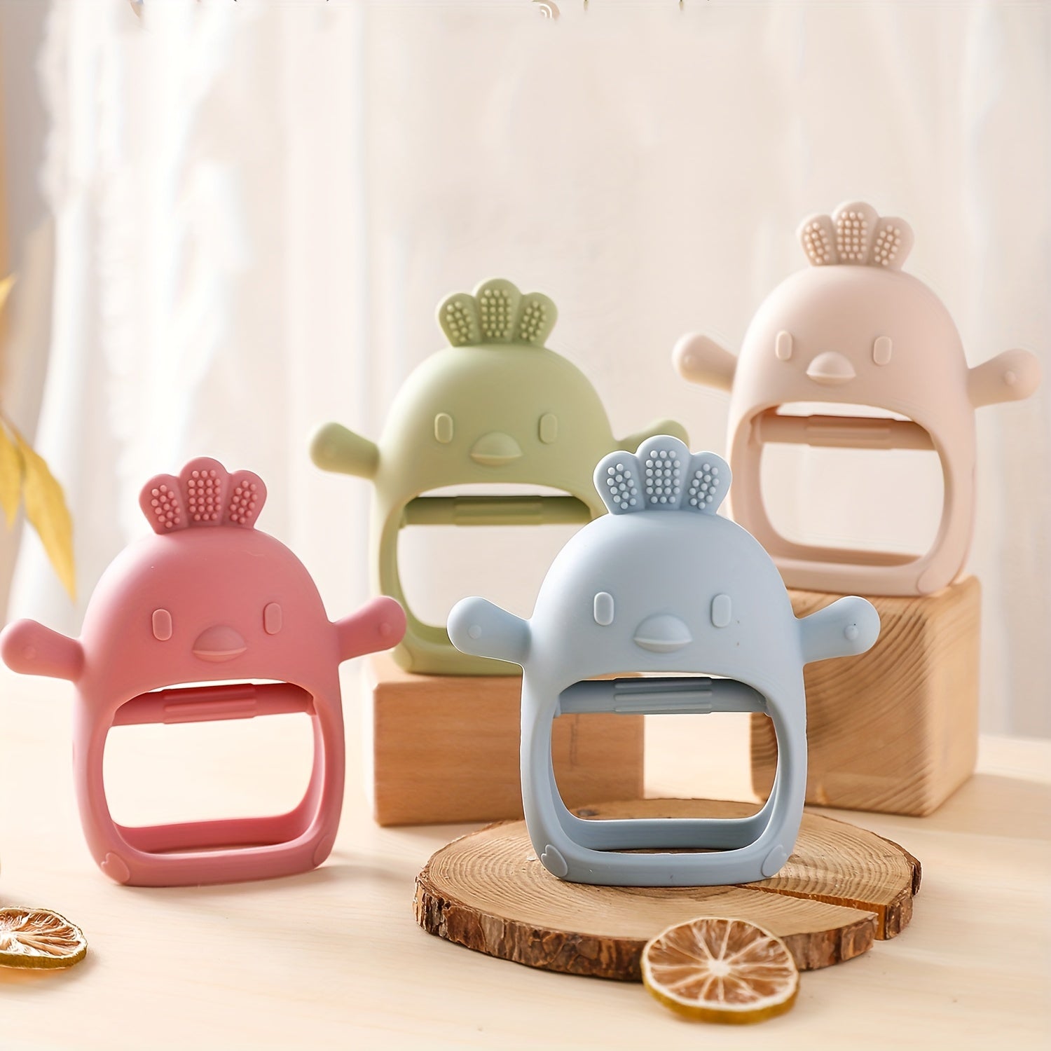 Yumshoq silikon tovuq shaklidagi tishlash mittenslari - 3 oydan oshgan bolalar uchun mos keladigan tushirishga qarshi chaynash o'yinchoqlari, turli ranglarda mavjud