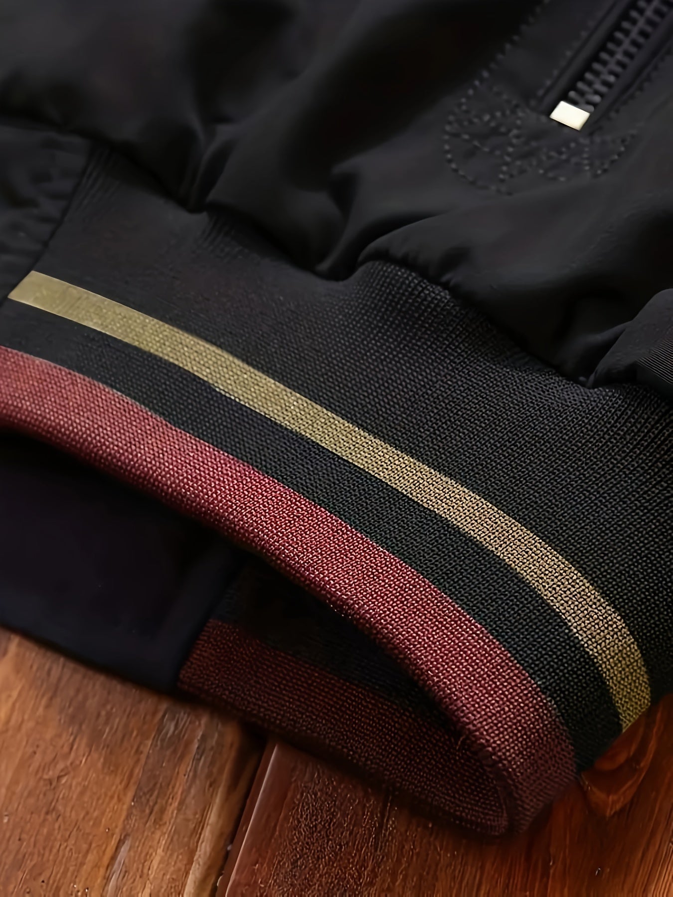 Men's Softshell Jacket with Stand Collar Zipper Closure Solid Color Casual Outerwear