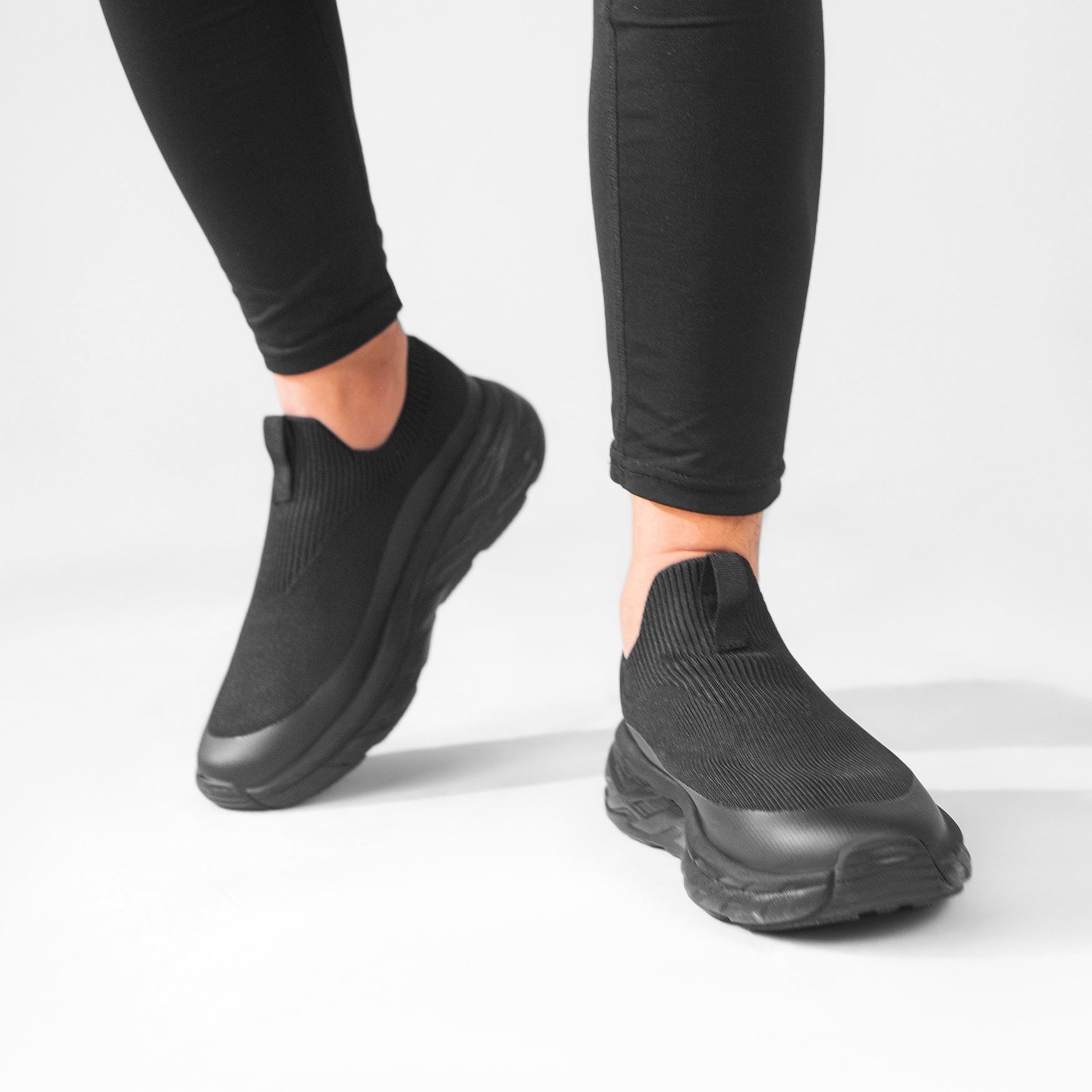 Men's Slip-On Running Sneakers Lightweight Breathable Athletic Shoes