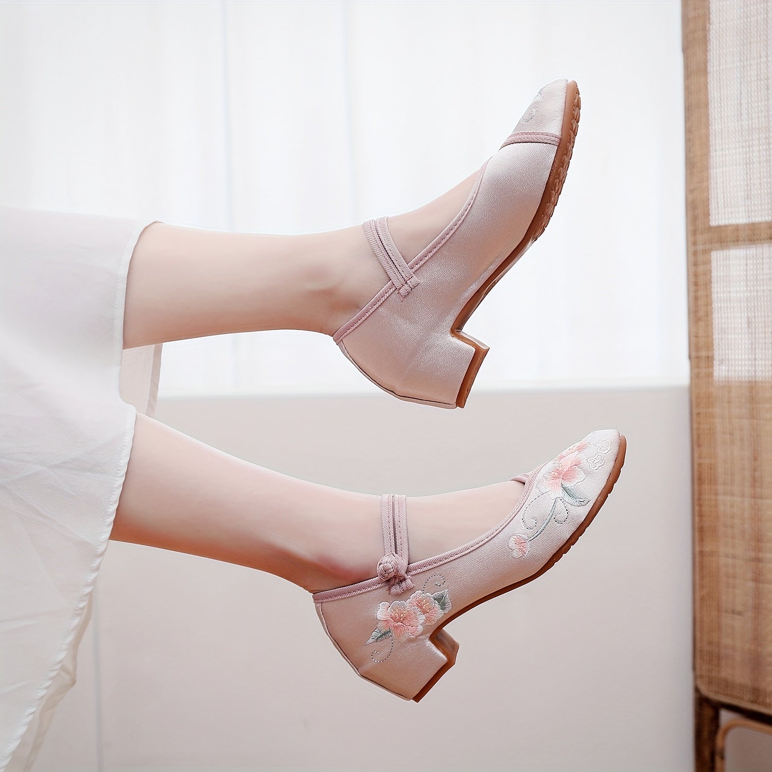 Women's Square Heel Shoes Ethnic Style Cheongsam Hanfu Light Fabric Rubber Sole